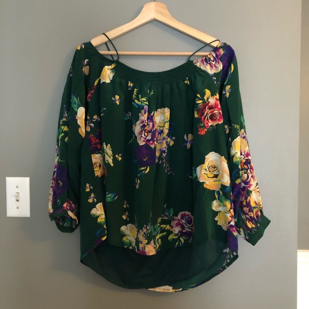 Anthropologie 100%‎ silk off the shoulder blouse - Picture 3 of 10